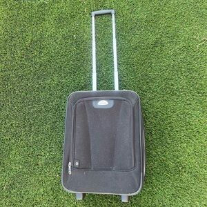 Samsonite Mobility Series 21 inch luggage. 2 wheels